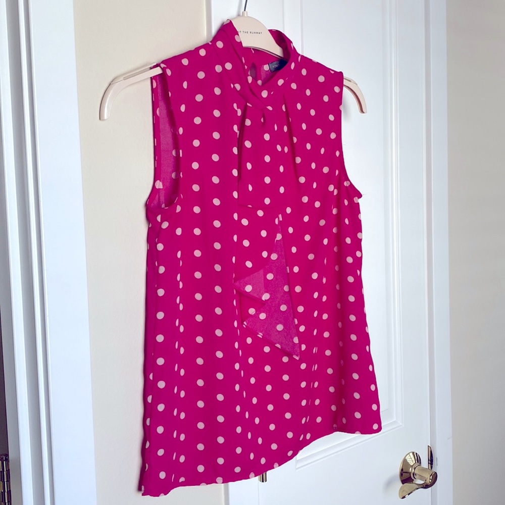 Vince Camuto Sleeveless Pink And White Polka Dot Blouse